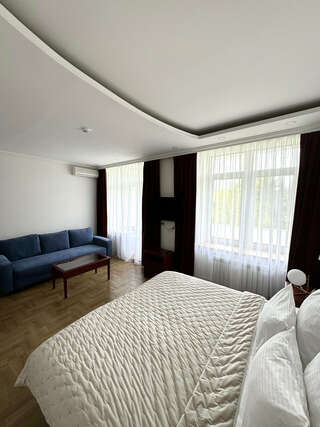 Гостиница Николаевский Вологда Люкс-6